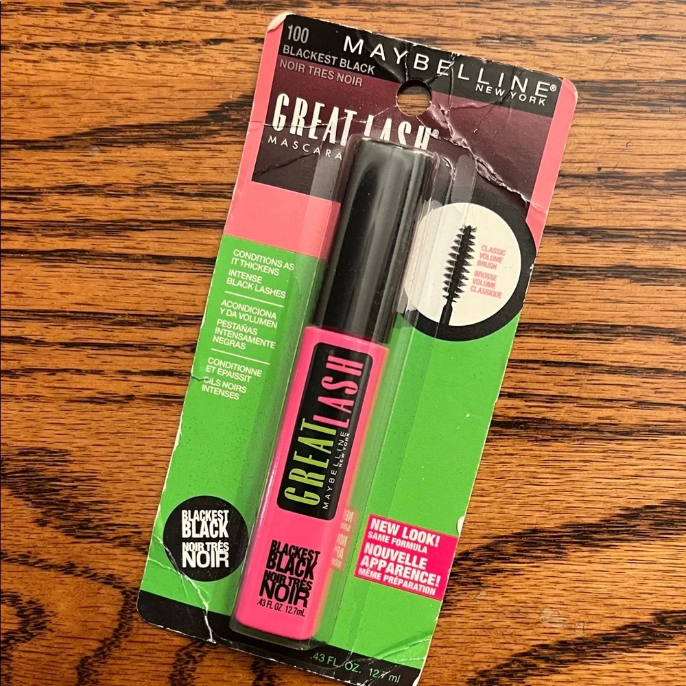 Maybelline New York Great Lash Mascara - Blackest Black #100 NEW Sealed Package